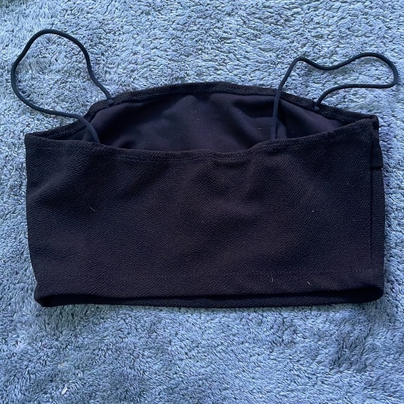 a size xs crop top - Picture 2 of 3